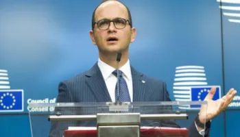 Ditmir Bushati: Pse vizita e Zelenskyt në Beograd nuk e afron Serbinë me Perëndimin