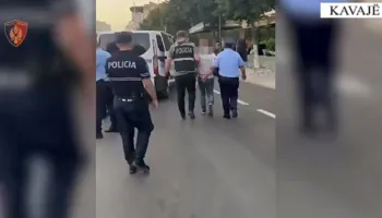 Djali i pronarit bëri për spital kamarierin 18-vjeçar, zbardhet dinamika e ngjarjes