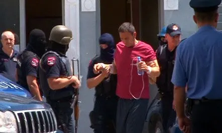 Donte të merrte pjesë në varrimin e të ëmës, ‘Burgjet’ refuzojnë kërkesën e Çapjas! Policia nuk garanton dot sigurinë
