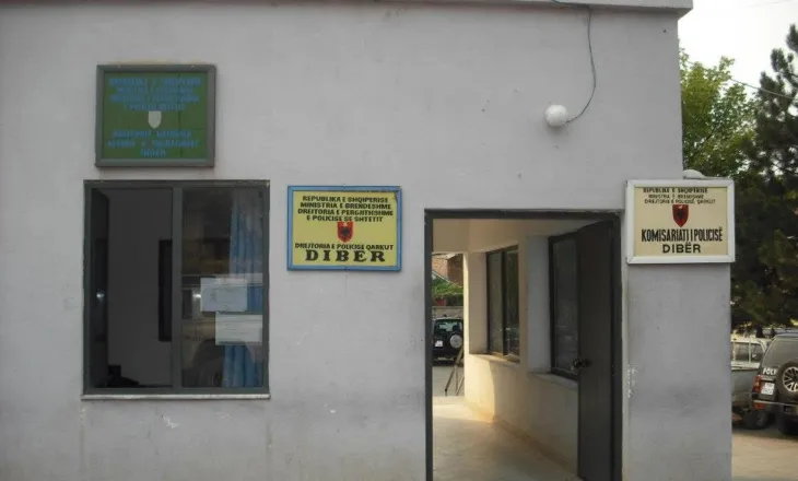 Dramë në familjen dibrane/ Xhaxhai i dhunon nënën, djali i saj reagon me pistoletë, ndërhyn policia