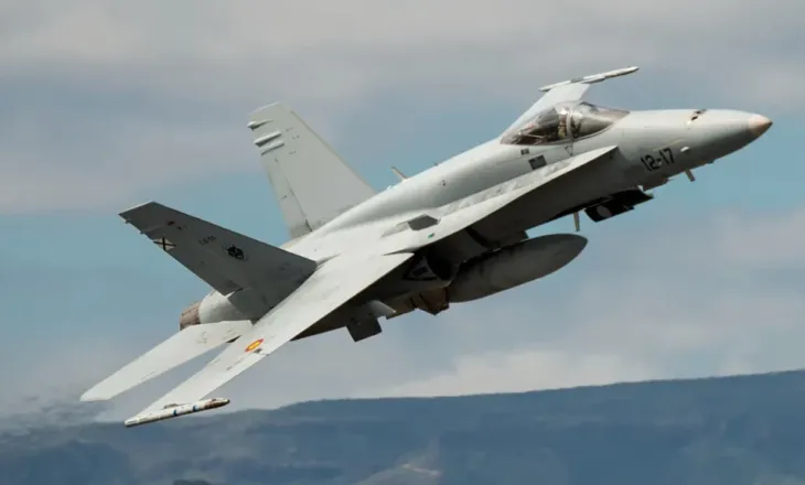 Dron i paidentifikuar pranë kufirit me Moldavinë, ndërhyjnë avionët e NATO-s