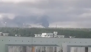 Dronët ukrainas godasin rafinerinë e naftës thellë brenda Rusisë, 13 viktima