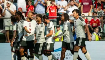 “Duhet ta shesim”, tifozët e United kundër yllit: S’do të fitojmë asgjë me atë në ekip