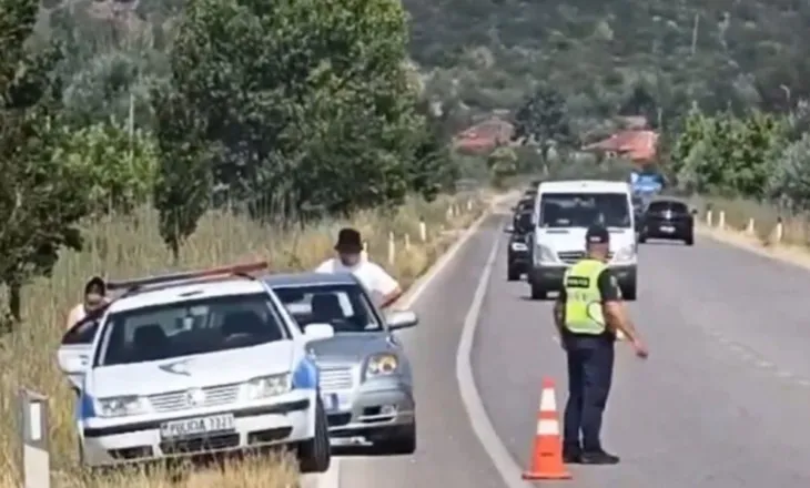 Dy automjete përplasen me njëri-tjetrin, plagoset familja prej 4 anëtarësh
