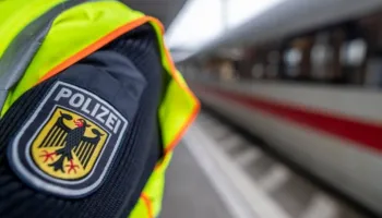 Dyshohet për pajisje shpërthyese, ndërpritet qarkullimi i trenave në një rajon të Gjermanisë