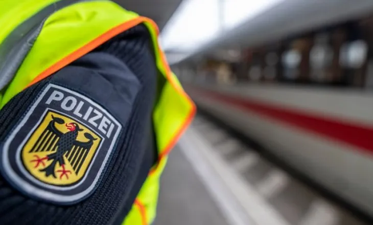 Dyshohet për pajisje shpërthyese, ndërpritet qarkullimi i trenave në një rajon të Gjermanisë
