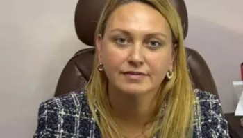 Dyshohet se vodhi rreth 700 mln lekë/ Apeli lë në fuqi masën, ish-drejtoresha e Postës së Durrësit mbetet në burg