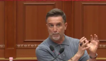“E blejnë shalqinin me 6 lekë/kg, dhe…”/ Braçe denoncon abuzimin e tregtarëve me mundin e bujkut: Thirrini mendjes!