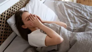 E keni të vështirë të ngriheni nga shtrati në mëngjes? Mund të vuani nga dysania