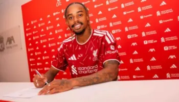 E KRYER/ Pak orë para mbylljes së merkatos, Barcola vishet “The Reds”, lë PSG dhe firmos me Liverpool