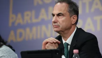 E në këtë pikë, revolta është përgjigjja: Kuç, Rama!