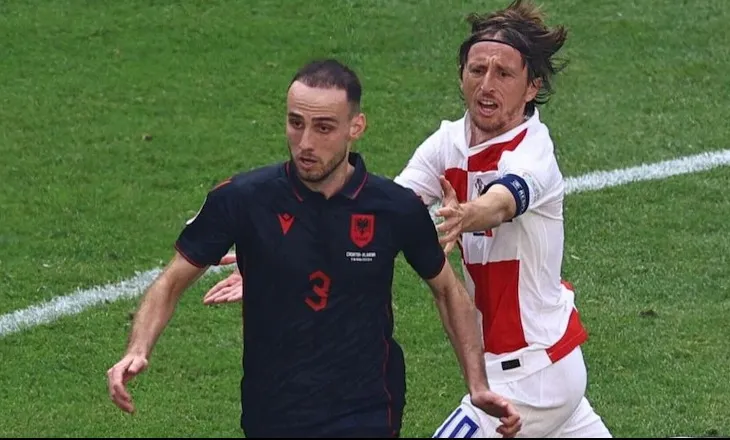 E pazakontë për Mario Mitajn, mbrojtësi i Kombëtares shqiptare nuk merr asnjë minutë në ndeshjen e dytë radhazi në Serie A
