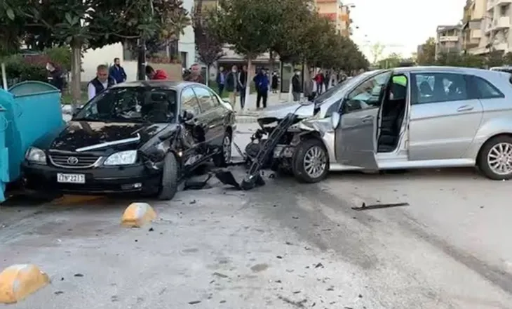 E rëndë/ Aksident i trefishtë, raportohet për disa persona të lënduar