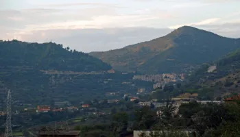 E rëndë/ Masivi i dheut shembet gjatë hapjes së pusit, humb jetën 31-vjeçari