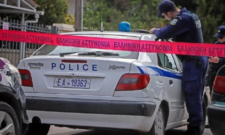 E rëndë në Greqi! Shqiptari vret me armë të dashurën 45-vjeçare dhe më pas veten