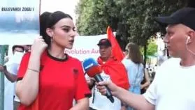 “Edhe pse jemi larg, ndajmë të njëjtat dhimbje”/ E reja nga SHBA, në protestë: Ndjejmë përgjegjësi të jemi këtu sot