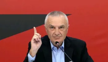 “Edi Rama dhe shteti, është me pushime”/ Situata me zjarret, Meta: Nuk fik dot zjarrin në ‘oborrin’ e shtëpisë së vet..