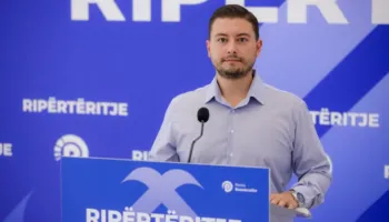 “Edi Rama i dorëzoi Alabbar, Portin e Durrësit”/ Reagon, PD: E shohin si truall për kulla, Shqipëria në situatë absurde