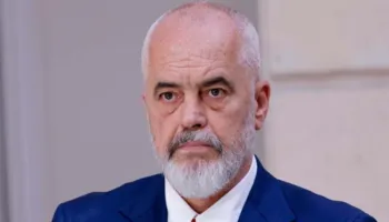 EDI RAMA PERPLASET ME VUÇIÇIN PER KOSOVEN