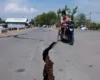 Ekipet e shpëtimit kërkojnë të mbijetuarit pas tërmetit të fuqishëm në Indonezi