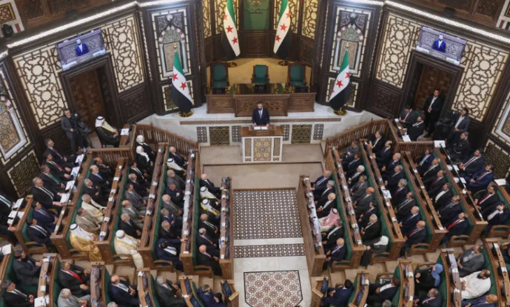 El Shara: Siria hiqet nga lista amerikane e shteteve që sponsorizojnë terrorizmin –