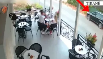 EMRI/ Nuk i shërbeu teken e rakisë! Zbardhet shkaku i sherrit në Mullet, 53-vjeçari qëlloi me armë pasi kamerieri i refuzoi porosinë