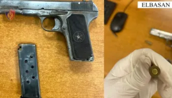 EMRI/ Qarkullonte i armatosur rrugëve të Elbasanit, arrestohet 21-vjeçari! Ja çfarë iu sekuestrua nga Policia