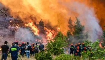 “Epidemia” e zjarreve në Greqi, mbi 300 persona të arrestuar, 36 prej tyre piromanë!