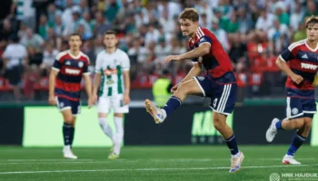 Fantastik Adrion Pajaziti, mesfushori i Kombëtares realizon gol spektakolar në Conference League (VIDEO)