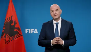 FIFA mblidhet në kulmin e kaosit, rikonfirmon mbështetjen e plotë për Infantinon
