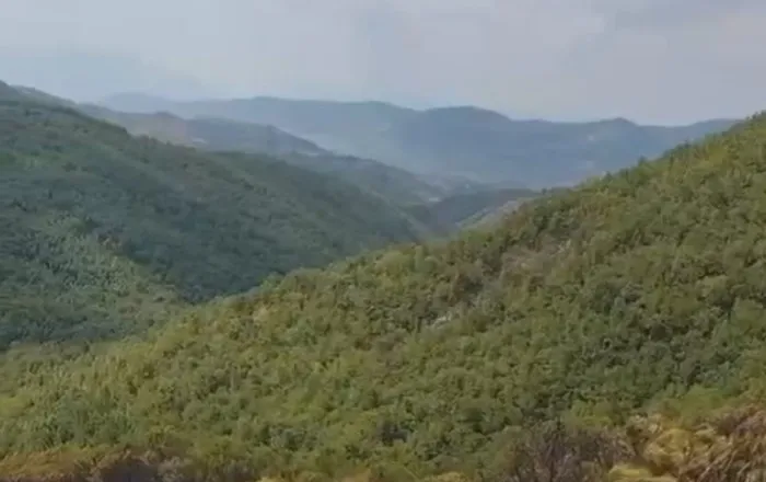 Fiken plotësisht vatrat e zjarreve në Drenie, Emergjencat po i mbajnë nën monitorim në rast riaktivizimi!