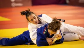 Flaka Loxha një fitore larg medaljes, siguron gjysmëfinalen