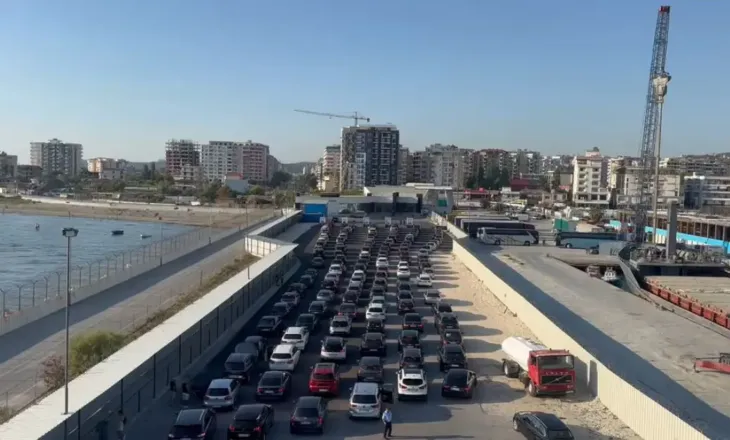 Fluks në port, mbi 2 mijë pasagjerë mbërrijnë sot në Vlorë