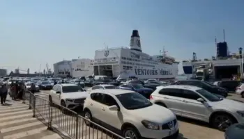 Fluks në Portin e Durrësit! Mbi 6600 udhëtarë dhe 2100 mjete mbërrijnë sot nga Italia