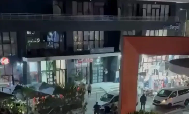 Forca të shumta policie në Vlorë, “rrethohet” Lungomarja! Kontrollohen disa banesa