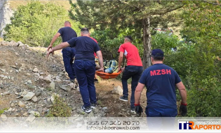 FOTO – Makina del nga rruga dhe bie në greminë, humb jetën 1 person, 2 të tjerë përfundojnë në spital