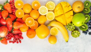 Fruta me 3 ngjyra, trendi i ri ushqimor që po pushton rrjetet sociale