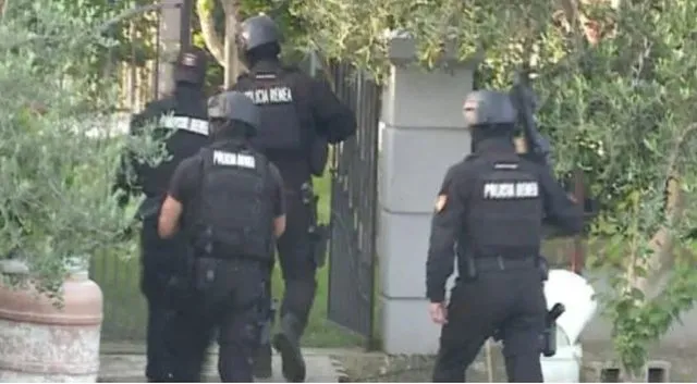“Fshihet në një pallat në qytet”- RENEA zbarkon me urgjencë drejt Korçës, operacion për kapjen e një të dënuari me 18 vjet burg për vrasje!