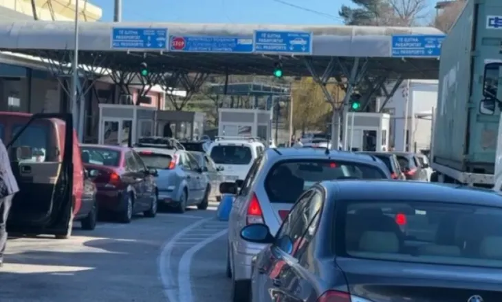 Fundgushti “mbyll” pushimet / Fluks i lartë në Kakavijë, mbi 11 mijë shtetas kalojnë kufirin në 24 orë