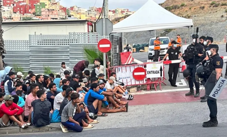‘Fushatë dezinformimi’/ Spanja ngre akuza kundër Rusisë dhe Izraelit për Ceutën