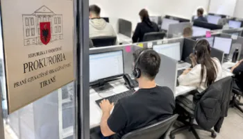 Fusnin në kurth qytetarët europianë që kishin humbur paratë në bursa, Prokuroria e Tiranës përfundon hetimet dhe…