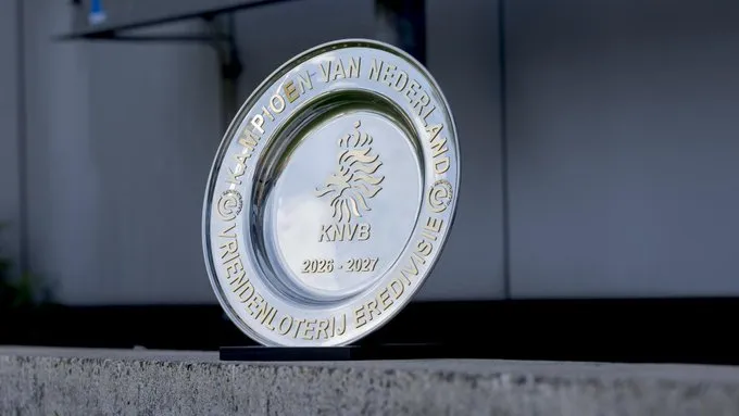 Futboll elitar/ Eredivisie sot me 4 duele, në vigjilje Superkupa e Europës
