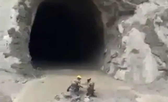 Garë me kohën në Nepal, 100 punëtorë të bllokuar në tunel pas rrëshqitjes vdekjeprurëse të dheut