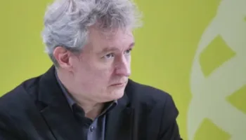 Gazetari gjerman, Martens: Lavdërimi i Ratko Mlladiçit në Serbi është i turpshëm