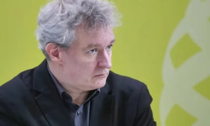 Gazetari gjerman, Martens: Lavdërimi i Ratko Mlladiçit në Serbi është i turpshëm