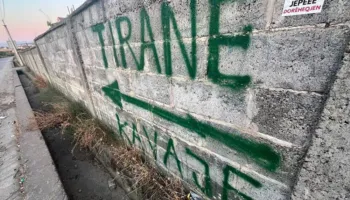 Gazetari: Nën udhëheqjen e grupit socialisto-mafioz të aksit Rrogozhinë-Peqin-Elbasan, Kavaja po pushtohet