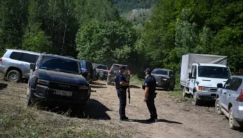 Gërmimet për varreza masive në Zubin Potok, reagon për herë të parë Vuçiç: Po ushtrohet terror ndaj serbëve