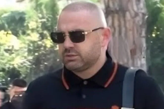 GJKKO i cakton sot masën e sigurisë avokati i ish-zyrtarit të policisë Uljan Shpataraku paraqitet në ambientet e gjykatës!