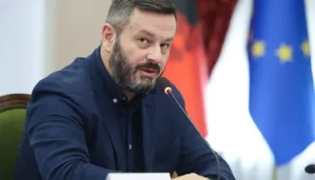 Gjyqi i nënës amerikane transmetohet live, Ndreca: Në Shqipëri mbyllim drejtësinë në emër të privatësisë