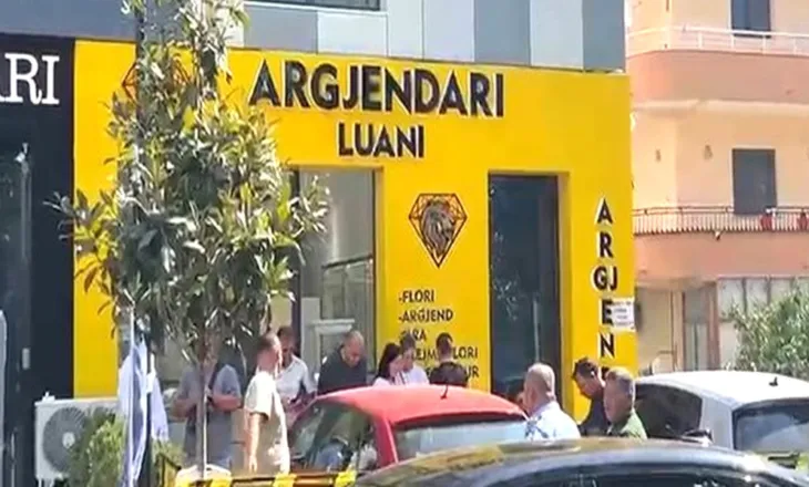 GRABITJA NE PASKUQAN, ARRESTOHET AUTORI